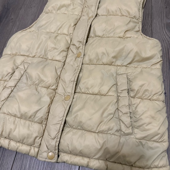 Aerie Puffer Vest Size Extra Small - Picture 2 of 4